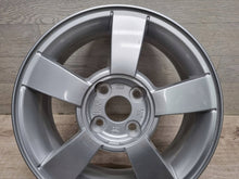 Laden Sie das Bild in den Galerie-Viewer, 1x Alufelge 15 Zoll 5.5" 4x100 46ET Glanz Silber 52910-1G250 Kia Rio Rim Wheel FEL2206294682ru