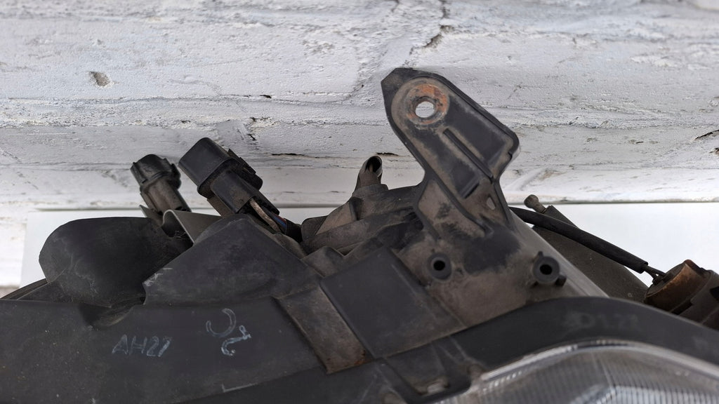 Frontscheinwerfer Mitsubishi Lancer VIII I 8301C3-38 Rechts Headlight