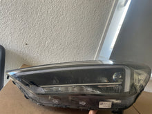 Load image into Gallery viewer, Frontscheinwerfer Hyundai Tucson 92101D7700 Links Scheinwerfer Headlight SCH9845419890qf