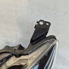 Laden Sie das Bild in den Galerie-Viewer, Frontscheinwerfer Mazda 2 Dj D43N-51040 Full LED Links Scheinwerfer Headlight SCH1361217976wz