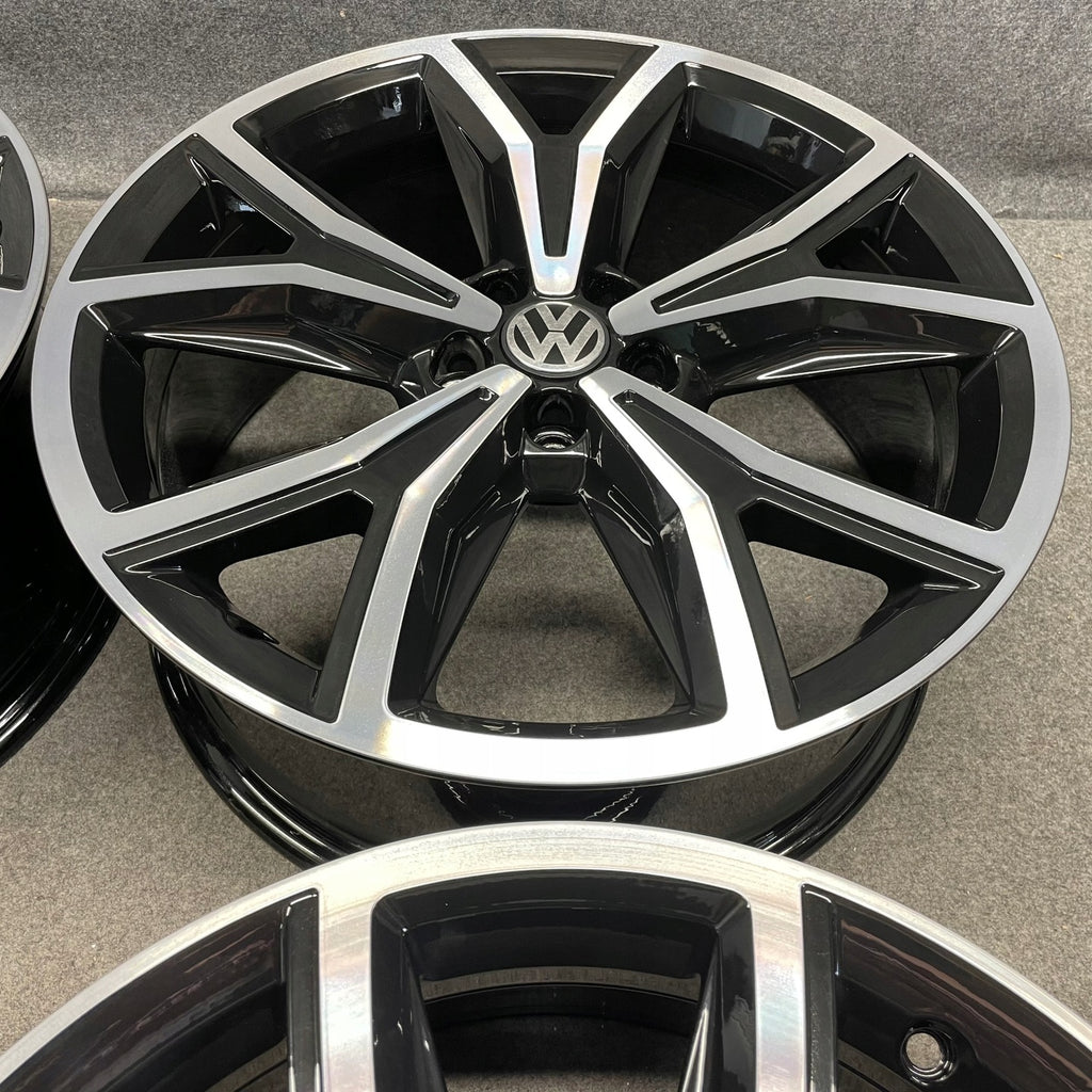 4x Alufelge 18 Zoll 7.0" 5x100 2GM601025F VW T-Cross Rim Wheel
