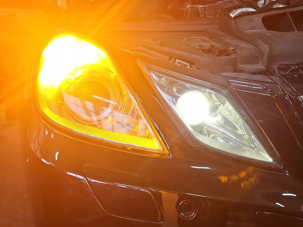 Frontscheinwerfer Mercedes-Benz C207 A207 A2078200259 Xenon Rechts Headlight SCH1060059788xy