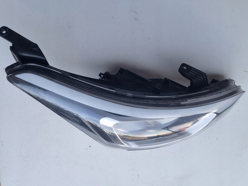 Frontscheinwerfer Hyundai I20 II 92102-C8 Rechts Scheinwerfer Headlight