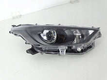 Laden Sie das Bild in den Galerie-Viewer, Frontscheinwerfer Toyota 4 Yaris Rechts Scheinwerfer Headlight SCH7877365397jq