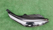 Laden Sie das Bild in den Galerie-Viewer, Frontscheinwerfer Kia Ceed 92102J7500 Full LED Rechts Scheinwerfer Headlight