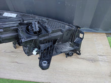 Laden Sie das Bild in den Galerie-Viewer, Frontscheinwerfer Skoda Enyaq 5LB941015A LED Links Scheinwerfer Headlight