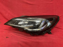 Laden Sie das Bild in den Galerie-Viewer, Frontscheinwerfer Opel Astra K B16 39047198 662588537 LED Links Headlight SCH3335830976vh