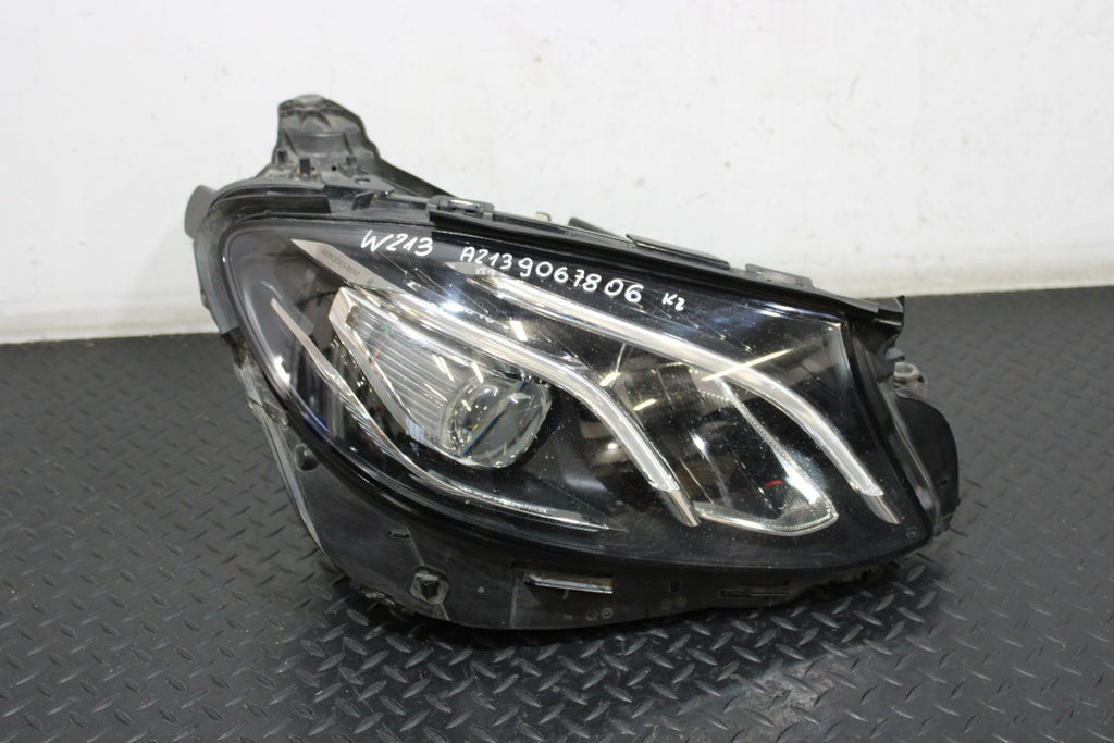 Frontscheinwerfer Mercedes-Benz W213 A2139067806 LED Rechts oder Links SCH8990701299og