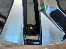 Laden Sie das Bild in den Galerie-Viewer, 1x Alufelge 17 Zoll 6.5" 4x108 32ET Glanz Schwarz 9828186080 Peugeot 2008 FEL5090563208qy