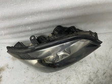 Laden Sie das Bild in den Galerie-Viewer, Frontscheinwerfer Opel Zafira A Xenon Rechts Scheinwerfer Headlight