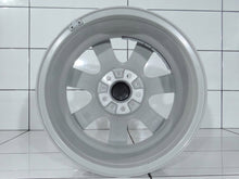 Laden Sie das Bild in den Galerie-Viewer, 4x Alufelge 17 Zoll 7.5" 5x120 37ET 6777654 BMW F06 F36 F32 7 F01 F02 F33 F12 FEL3331041427af