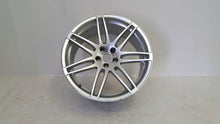 Load image into Gallery viewer, 1x Alufelge 18 Zoll 7.0&quot; 5x112 43ET Glanz Silber 8U0601025 Audi Q3 Rim Wheel