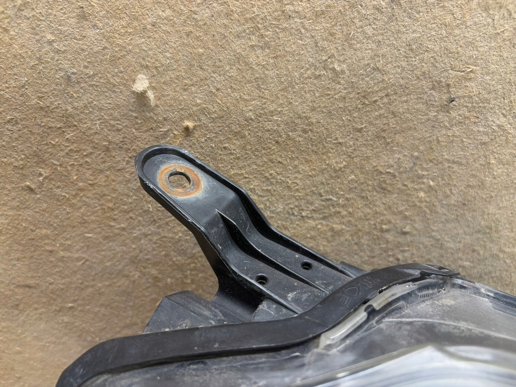 Frontscheinwerfer Toyota Yaris Rechts Scheinwerfer Headlight