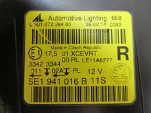 Laden Sie das Bild in den Galerie-Viewer, Frontscheinwerfer Skoda Octavia III 5E1941016B Xenon Rechts Headlight SCH3922522292hg