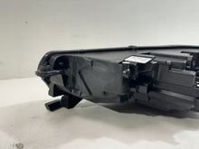 Laden Sie das Bild in den Galerie-Viewer, Frontscheinwerfer Skoda Octavia IV 5E494101812 LED Rechts Scheinwerfer Headlight SCH5728730241ku