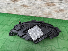 Laden Sie das Bild in den Galerie-Viewer, Frontscheinwerfer Land Rover Sport Discovery MK72-13W029-HD Rechts Headlight SCH4150474949ba