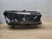Laden Sie das Bild in den Galerie-Viewer, Frontscheinwerfer Skoda Enyaq 5LB941016H Rechts Scheinwerfer Headlight