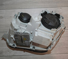 Laden Sie das Bild in den Galerie-Viewer, Frontscheinwerfer Mercedes-Benz W203 A2038203861 Xenon Rechts Headlight SCH9124122306md