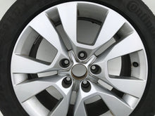 Load image into Gallery viewer, 1x Alufelge 17 Zoll 7.0&quot; 5x112 45ET Glanz Graphit 5L0601025L Skoda Yeti