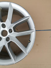 Laden Sie das Bild in den Galerie-Viewer, 1x Alufelge 18 Zoll 7.5&quot; 5x112 51ET Glanz Silber 5E0601025 Skoda Octavia Iii