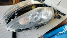 Load image into Gallery viewer, Frontscheinwerfer Ford Fiesta I 8A61-13W029-AH 8A61-13W030-AH Ein Satz Headlight SCH5013707175xr