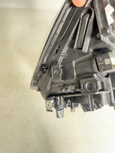 Load image into Gallery viewer, Frontscheinwerfer Seat Tarraco 5FJ941007K Links Scheinwerfer Headlight SCH2176889401fx
