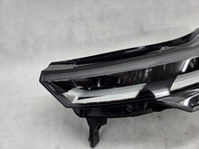 Laden Sie das Bild in den Galerie-Viewer, Frontscheinwerfer Renault Captur 260604753R Links Scheinwerfer Headlight SCH4086650339ky