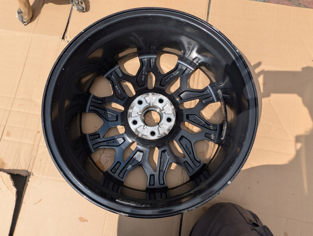 1x Alufelge 20 Zoll 7.5" 5x114.3 45ET Glanz Schwarz KR9P-V3-810 Mazda Cx60 Cx-60 FEL6644115680sa