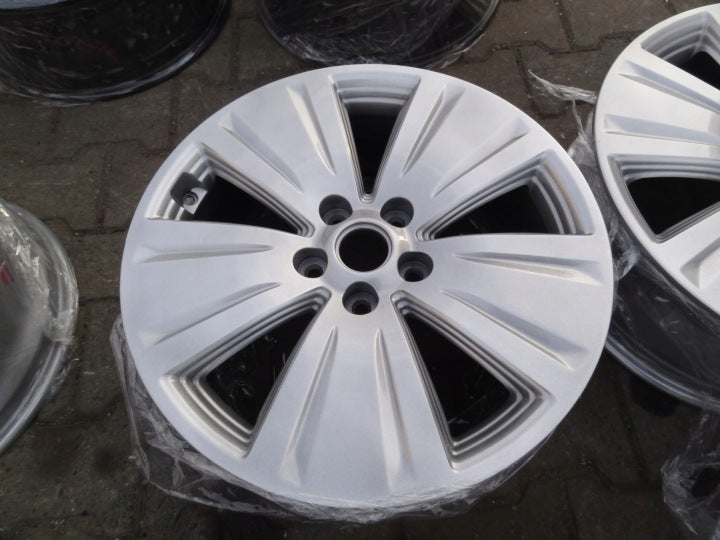 4x Alufelge 18 Zoll 7.0" 5x114.3 45ET Glanz Silber 52910-3W710 Kia Sportage FEL4386509115cm
