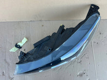 Laden Sie das Bild in den Galerie-Viewer, Frontscheinwerfer Ford Focus NX7B13E015CD Links Scheinwerfer Headlight SCH4088017688rk