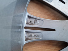 Laden Sie das Bild in den Galerie-Viewer, 1x Alufelge 19 Zoll 8.0" 5x115 46ET Glanz Silber Opel Zafira Rim Wheel FEL4814301887in