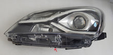 Load image into Gallery viewer, Frontscheinwerfer Toyota Yaris Links Scheinwerfer Headlight SCH3164666338hy