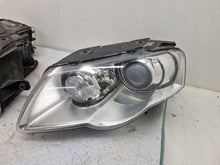 Load image into Gallery viewer, Frontscheinwerfer VW Passat Ein Stück (Rechts oder Links) Scheinwerfer Headlight