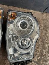 Laden Sie das Bild in den Galerie-Viewer, Frontscheinwerfer Mercedes-Benz A9608202939 Xenon Links Scheinwerfer Headlight SCH7307330688wi