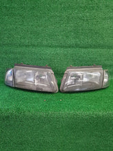 Laden Sie das Bild in den Galerie-Viewer, Frontscheinwerfer VW Passat 123XXXX Ein Satz Scheinwerfer Headlight SCH3841753569qu