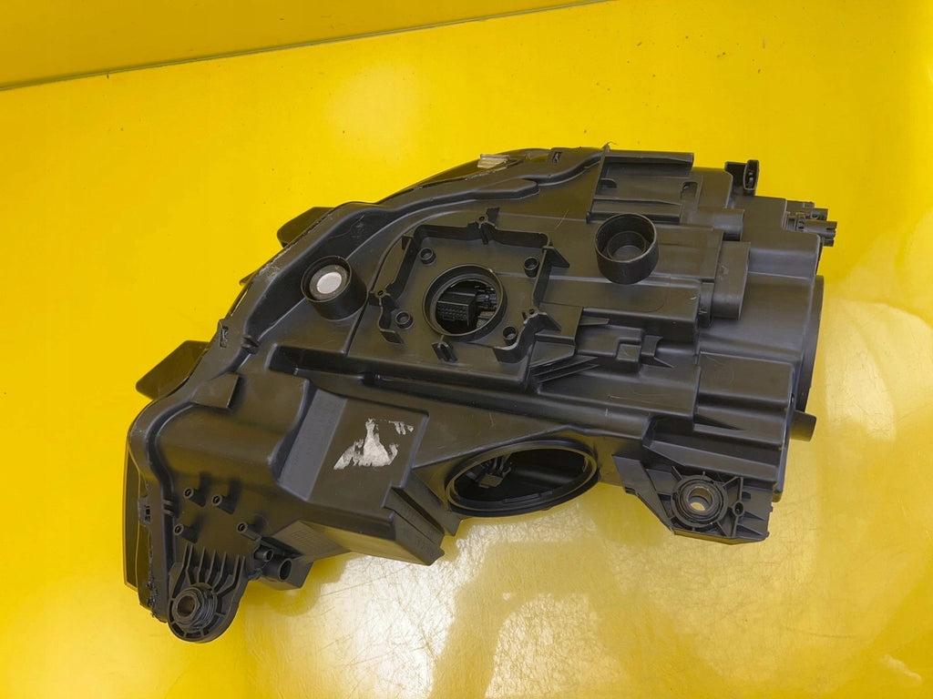 Frontscheinwerfer Audi A3 8V0941005E Xenon Ein Stück (Rechts oder Links)