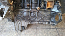 Load image into Gallery viewer, Motor Mercedes-Benz Sprinter 6120110201 2.7 CDI 180TKm Diesel Engine Unkomplett MOT7366009486qx