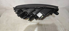 Laden Sie das Bild in den Galerie-Viewer, Frontscheinwerfer Skoda Octavia IV 5E4941035 Links Scheinwerfer Headlight SCH1318607901fa