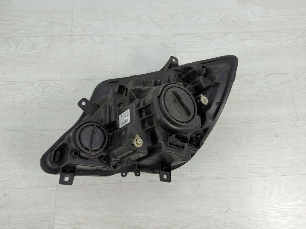 Frontscheinwerfer Mercedes-Benz Sprinter A9068202661 Rechts Headlight SCH9514185694ra