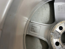 Load image into Gallery viewer, 1x Alufelge 15 Zoll 6.0&quot; 5x100 40ET 6R0071495B VW Polo 6r Rim Wheel