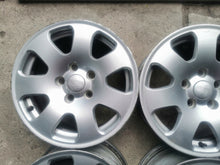 Laden Sie das Bild in den Galerie-Viewer, 4x Alufelge 15 Zoll 7.0&quot; 5x112 39ET Glanz Silber 8E0601025 Audi Rim Wheel