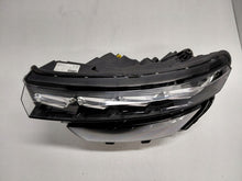 Laden Sie das Bild in den Galerie-Viewer, Frontscheinwerfer Skoda Kamiq 658941015F Full LED Links Scheinwerfer Headlight SCH1298523836it