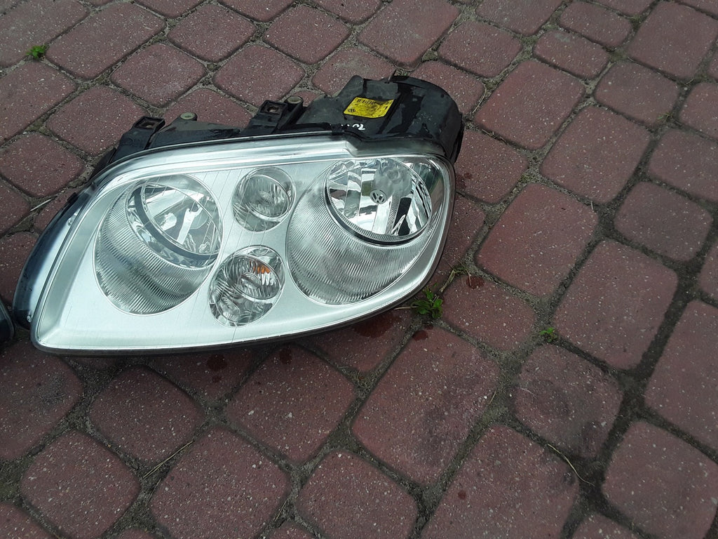 Frontscheinwerfer VW Touran Ein Stück (Rechts oder Links) Scheinwerfer Headlight