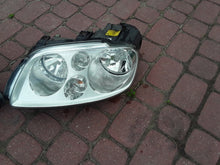 Load image into Gallery viewer, Frontscheinwerfer VW Touran Ein Stück (Rechts oder Links) Scheinwerfer Headlight