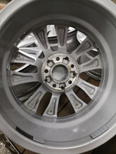 Laden Sie das Bild in den Galerie-Viewer, 4x Alufelge 17 Zoll 7.0" 5x112 48 5ET A2054018000 Mercedes-Benz Viano Rim Wheel FEL4847264967go