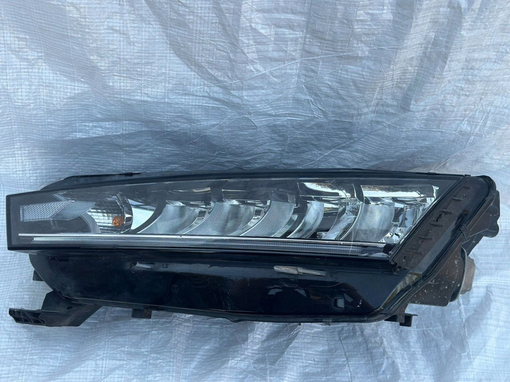 Frontscheinwerfer Skoda Octavia I 5E4941015 E258CB-153D29 Links Headlight SCH3595109943oa
