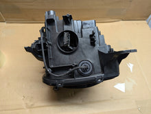 Laden Sie das Bild in den Galerie-Viewer, Frontscheinwerfer P0227069 Rechts Scheinwerfer Headlight