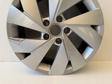 Laden Sie das Bild in den Galerie-Viewer, 1x Alufelge 17 Zoll 5x112 46ET 5H0601025B VW Golf Viii Rim Wheel FEL1598177693od