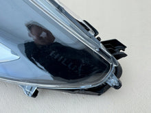 Load image into Gallery viewer, Frontscheinwerfer Toyota Hilux VIII Links Scheinwerfer Headlight SCH1529299097qt