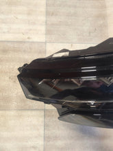 Laden Sie das Bild in den Galerie-Viewer, Frontscheinwerfer Skoda Karoq 57B941009 Links Scheinwerfer Headlight SCH4544703919nc